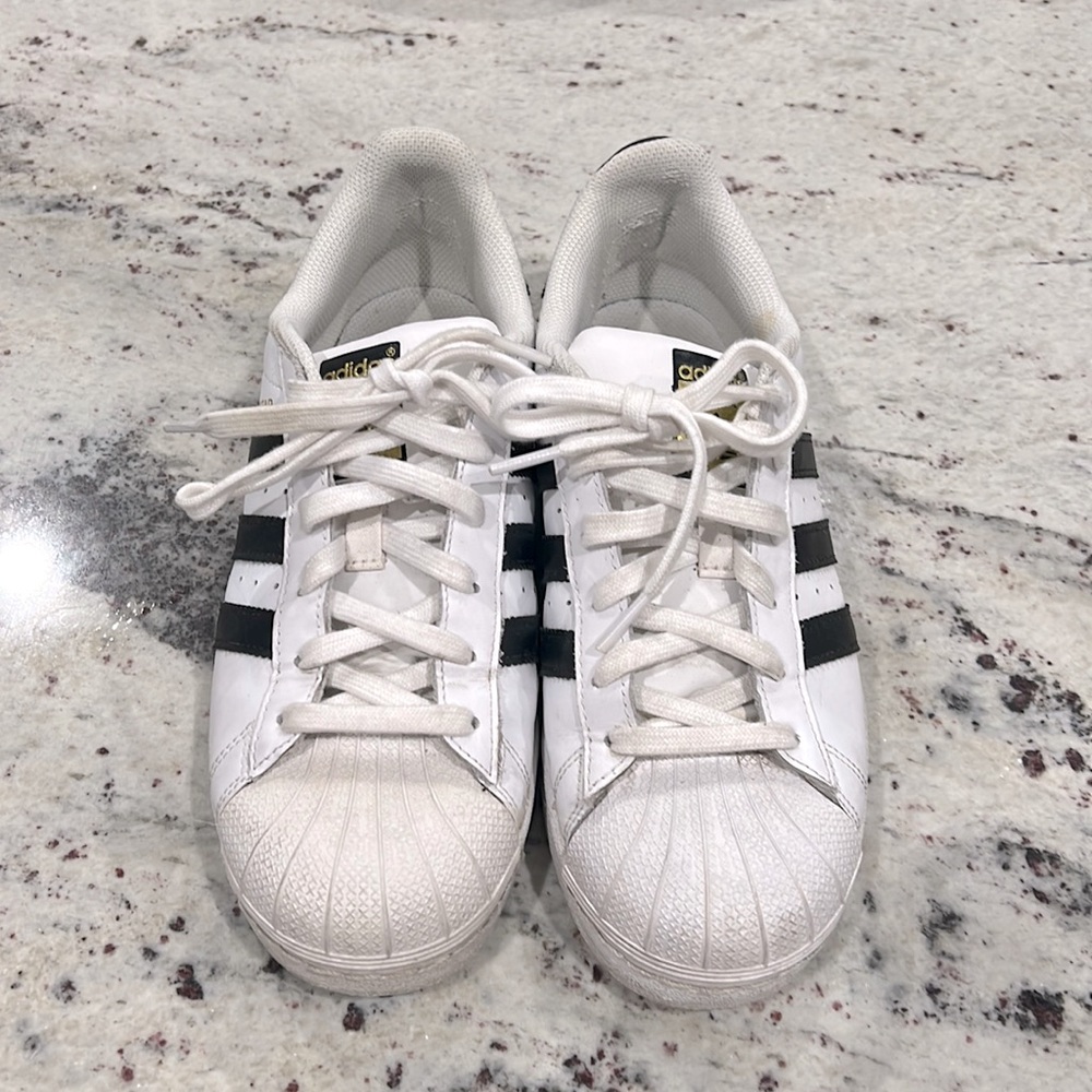 Adidas superstar gold trim sneakers Men size 7